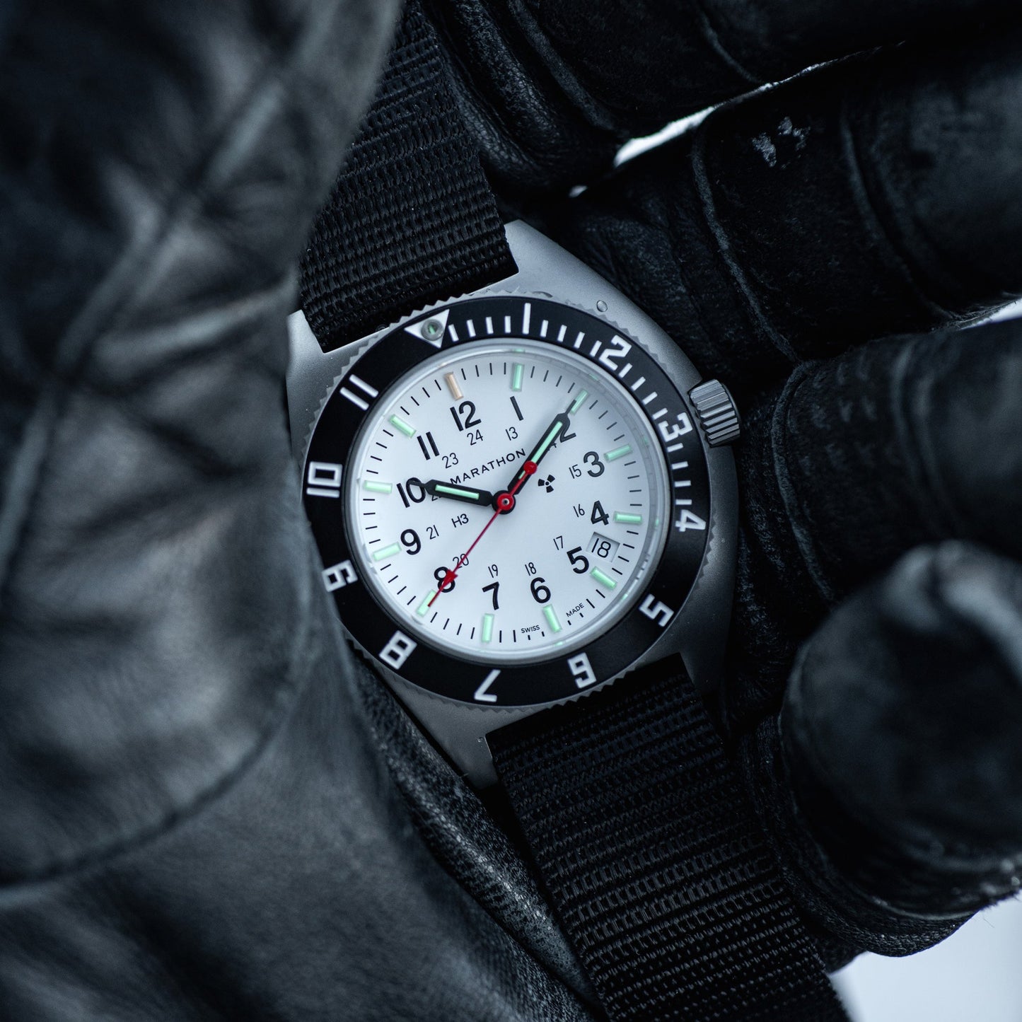 Marathon WW194013SS-0501 Arctic Edition SSNAV-D Steel Navigator Date Quartz (41mm) White Dial / Black Ballistic Nylon Strap 11"