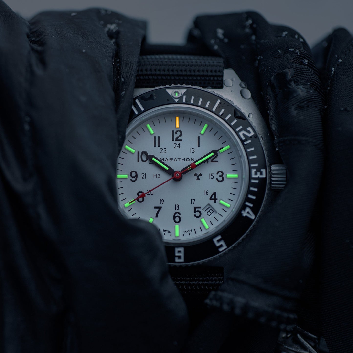 Marathon WW194013SS-0502 Arctic Edition SSNAV-D Steel Navigator Date Quartz (41mm) White Dial / Black Ballistic Nylon Strap 12"
