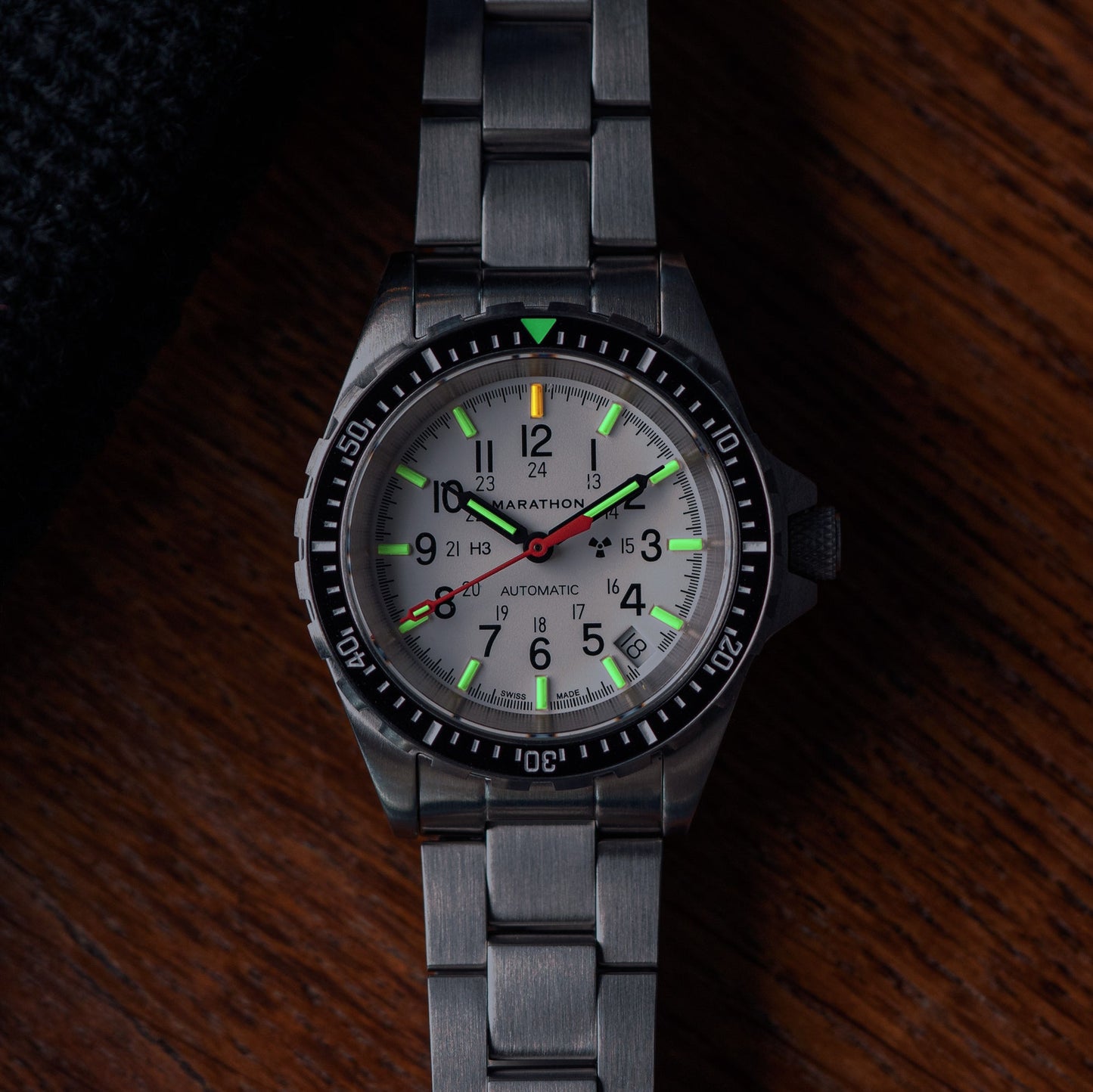 Marathon WW194026SS-0506 Arctic Edition Medium Diver's Automatic (MSAR Auto) - 36mm with Stainless Steel MA Bracelet