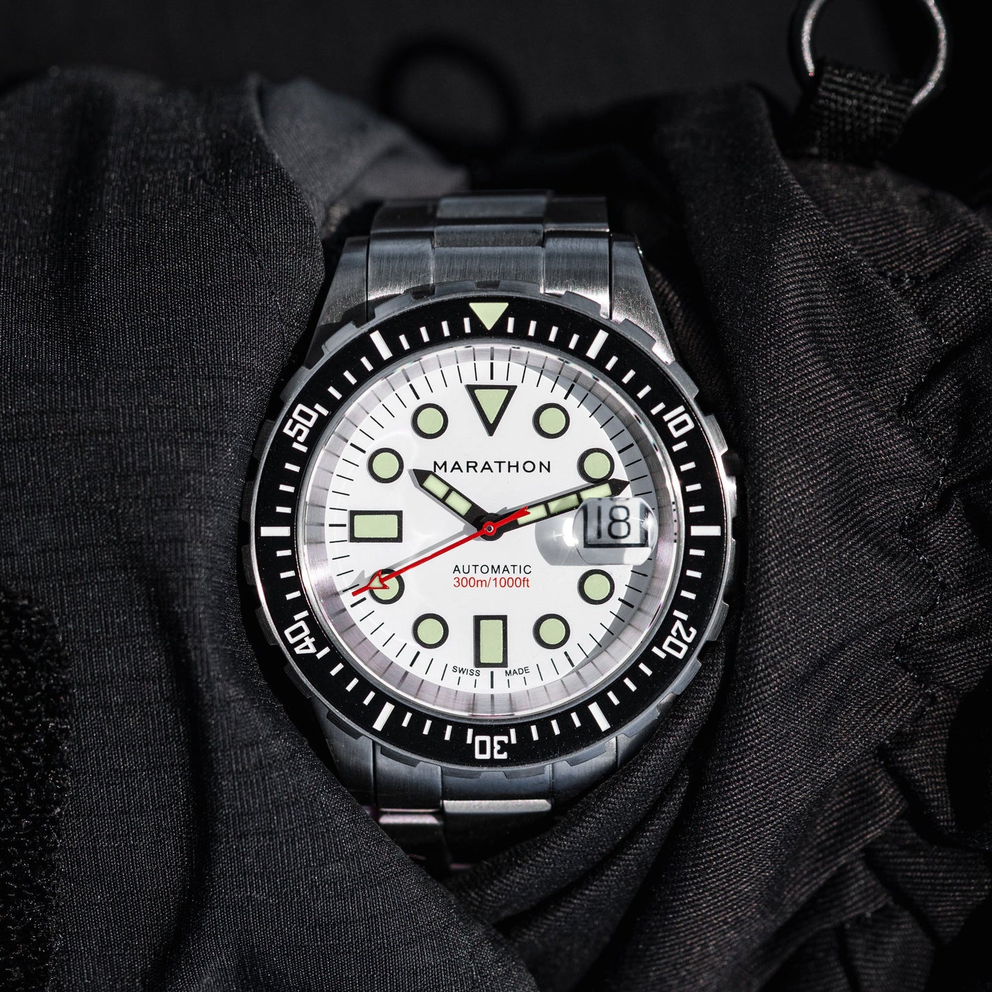 Marathon WW194006SS-2501 Arctic Edition Original SAR Diver's Automatic (41mm) White Dial / Stainless Steel Bracelet