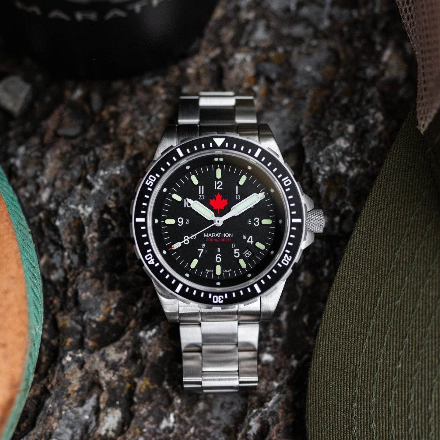Marathon WW194018SS-0407 Jumbo Diver's Quartz (JSAR) - 46mm - Maple Leaf dial with Stainless Steel MA Bracelet