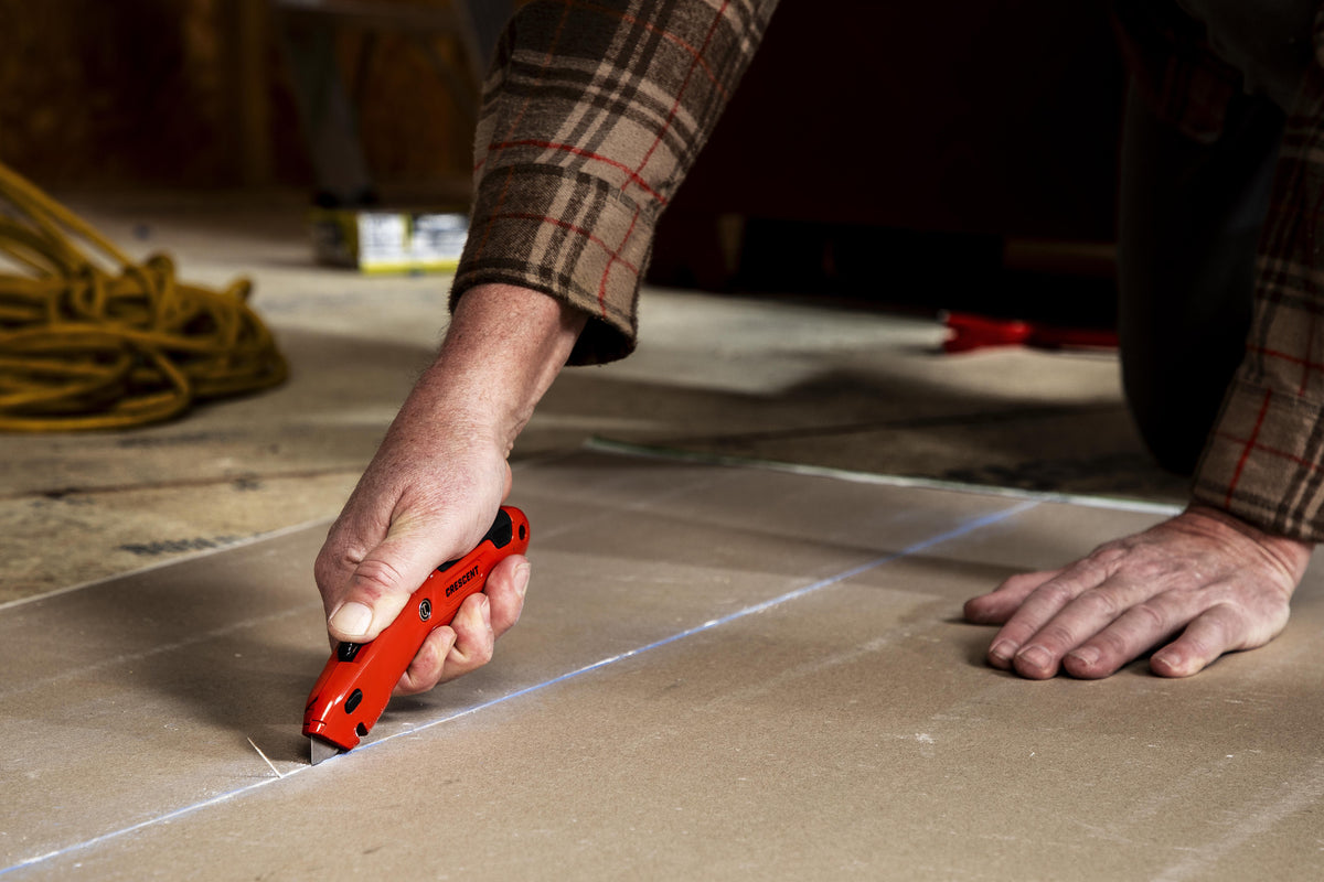 Crescent CTKRTC Retractable Utility Knife
