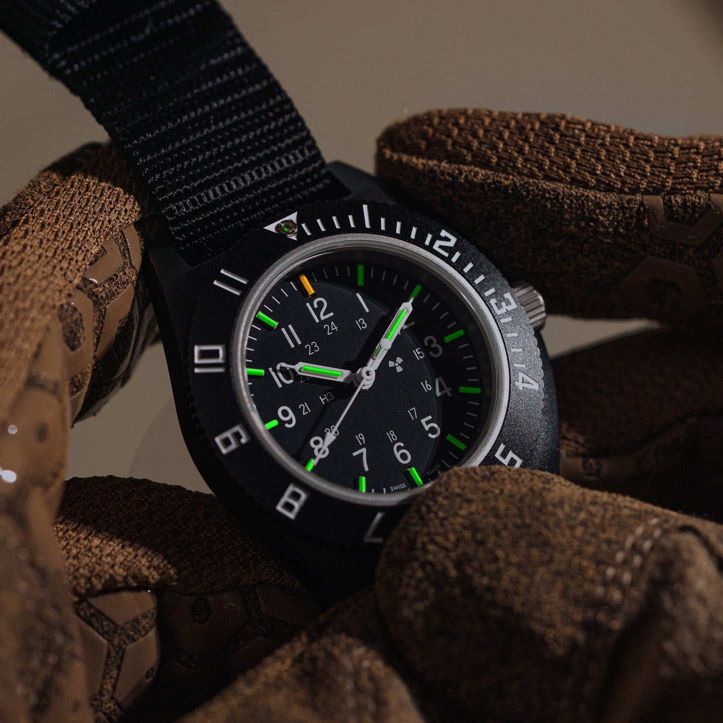 Marathon WW194001BK-0801 NAV Black Navigator Quartz (41mm) Black Dial / Black Ballistic Nato Strap