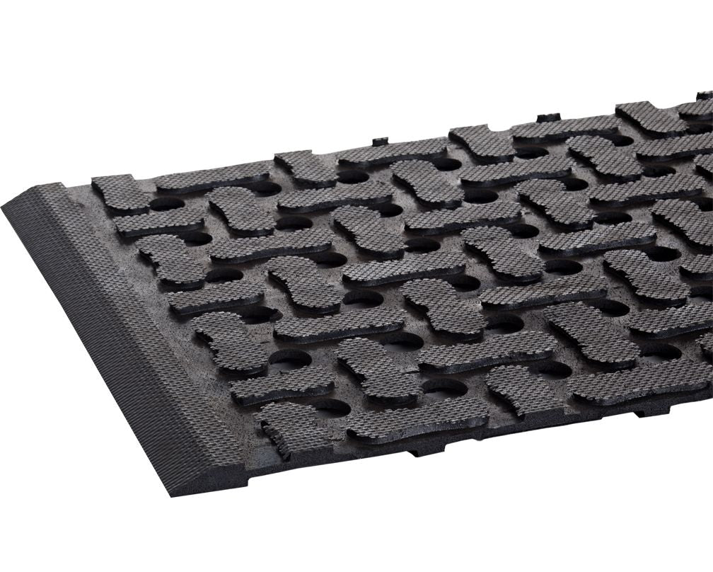 Crown Matting KS 0035BK Safe-Flow Plus 3'x5' Black Anti-Fatigue Wet/Oily Area Mat