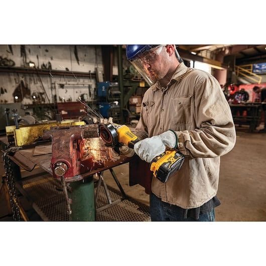 Dewalt DCG415W1 20V Max* Xr® Brushless 4-1/2-5 In Switch Small Angle Grinder With Power Detect Tool Technology Kit