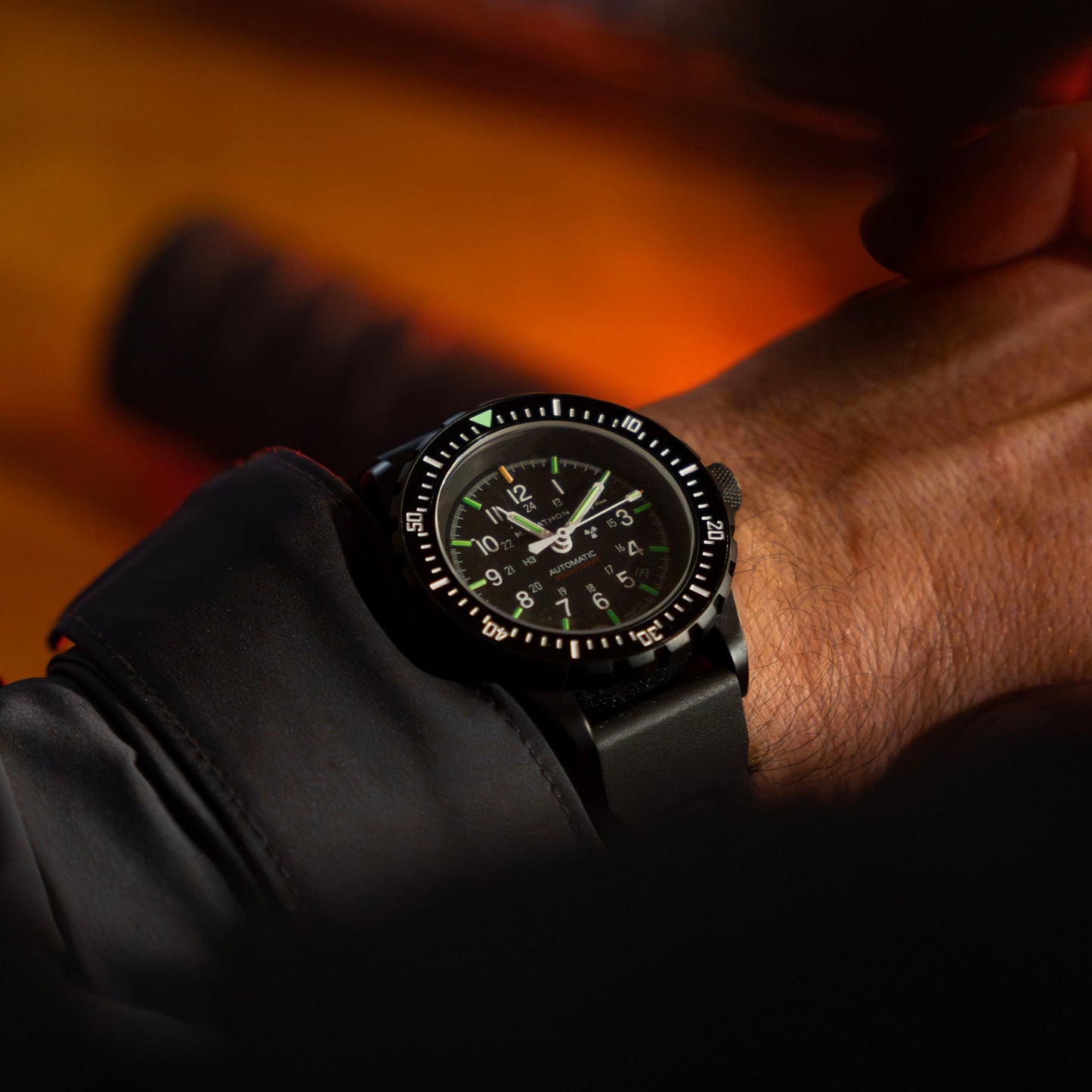 Marathon WW194006BK-0130 Anthracite Large Diver's Automatic (GSAR) - 41mm with 3 pcs Black Rubber Strap and Black Buckle