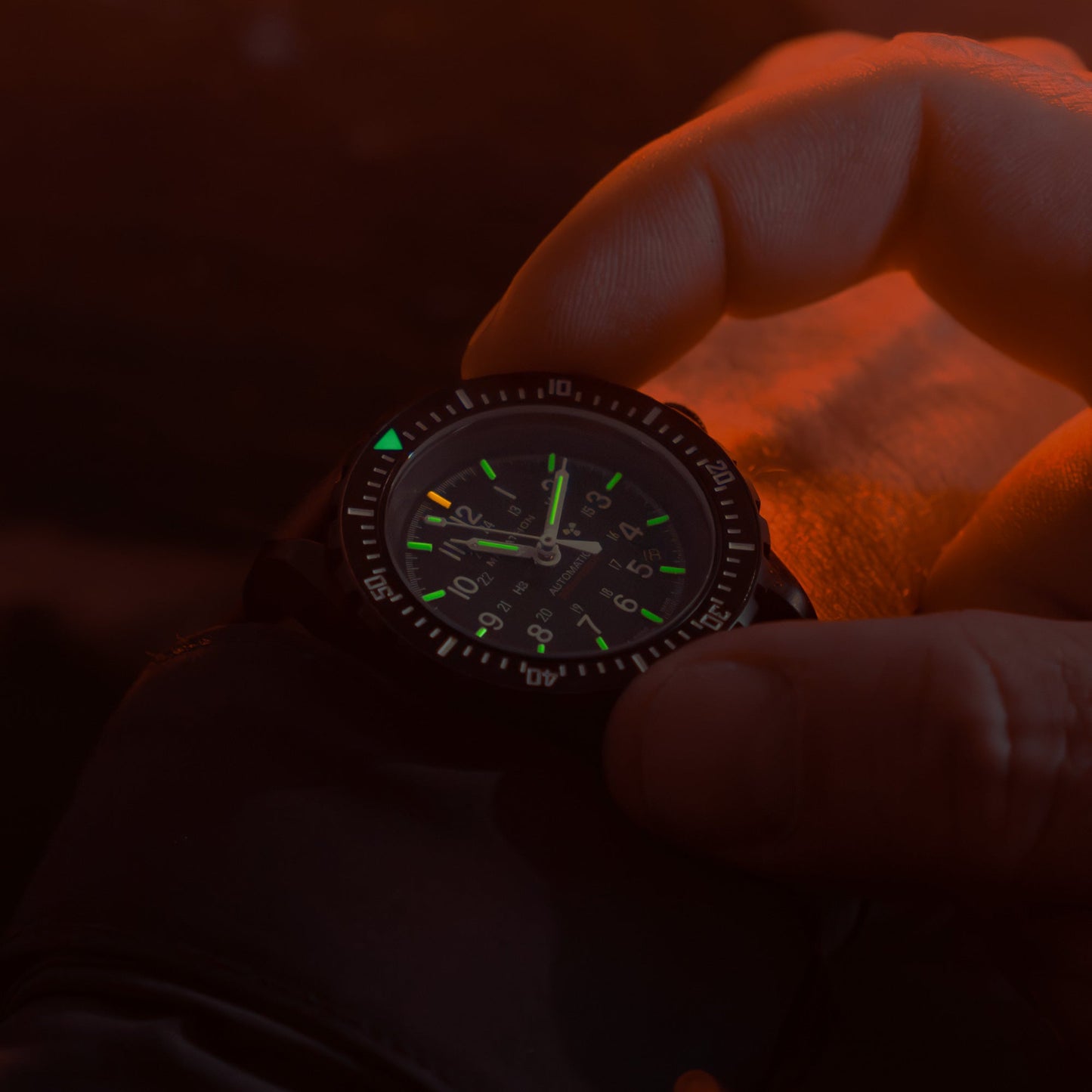 Marathon WW194006BK-0130 Anthracite Large Diver's Automatic (GSAR) - 41mm with 3 pcs Black Rubber Strap and Black Buckle