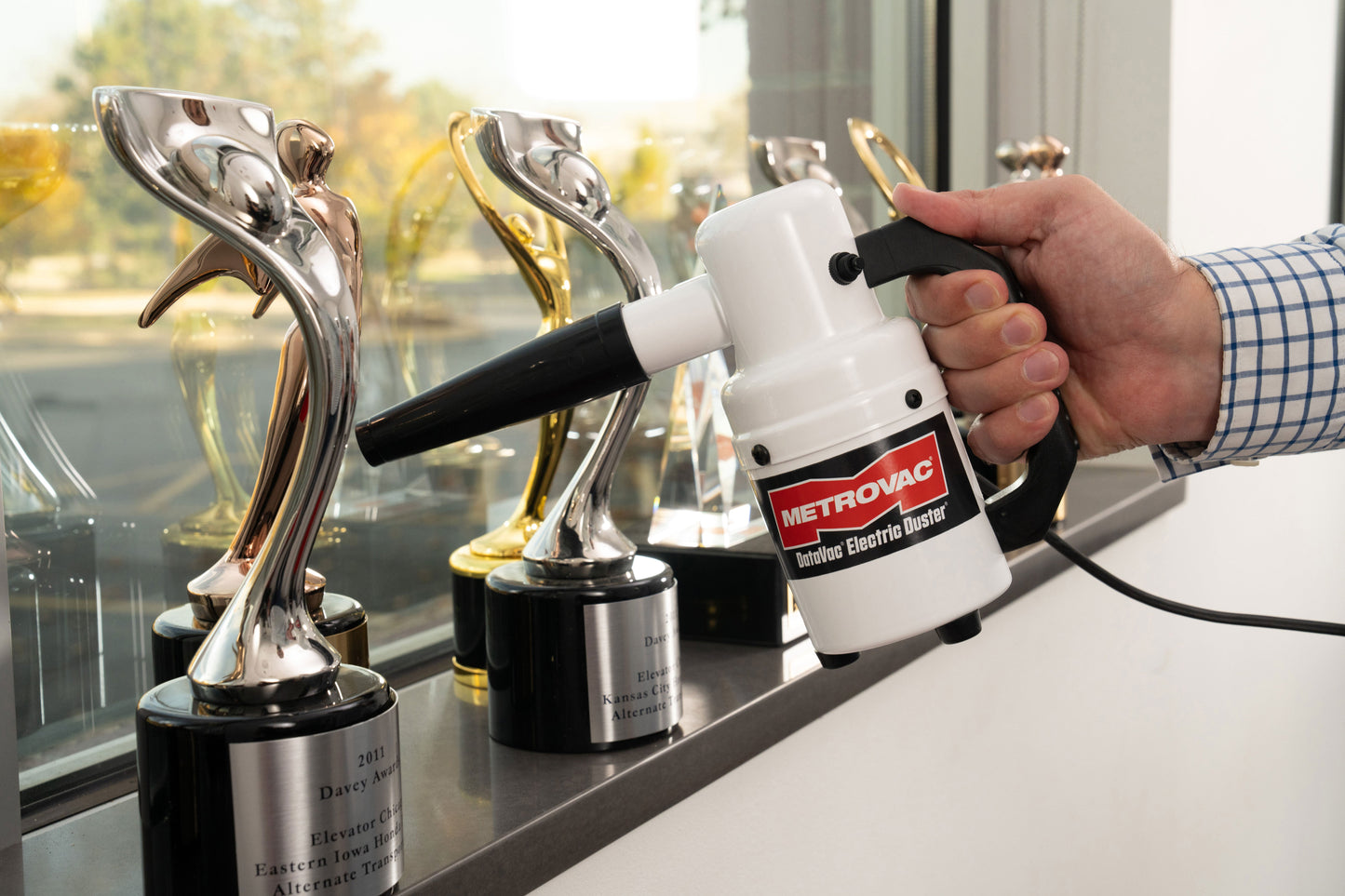 Metrovac 117I-117322 Datavac Electricduster 500 (Retail Carton) 220V / Euro