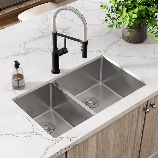 Elkay ECTRU32179LT Crosstown® 18 Gauge Stainless Steel 31-1/2" x 18-1/2" x 9" 40/60 Double Bowl Undermount Sink