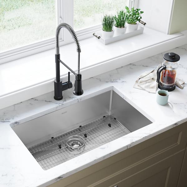 Elkay EFRU2816TC Crosstown® 16 Gauge Stainless Steel 30-1/2" x 18-1/2" x 8" Single Bowl Undermount Sink Kit