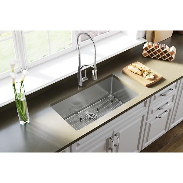 Elkay EFRU311610TC Crosstown® 16 Gauge Stainless Steel 32-1/2" x 18" x 10" Single Bowl Undermount Sink Kit