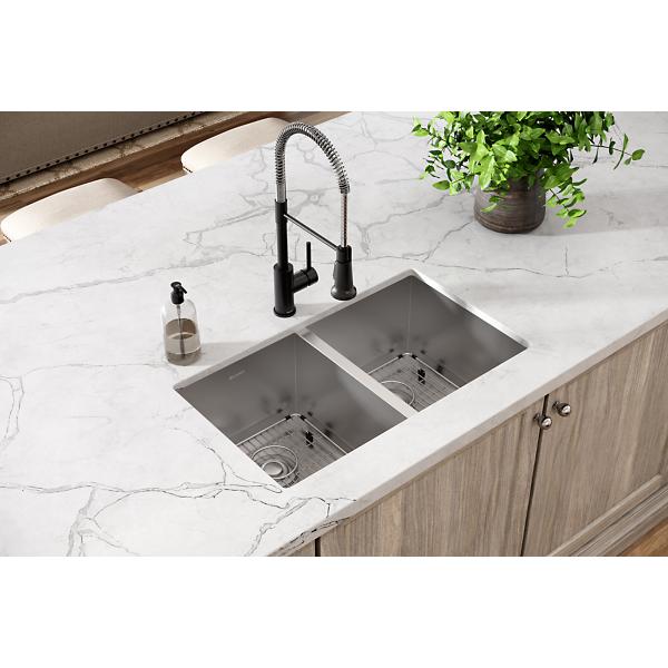 Elkay EFRU311810TC Crosstown® 16 Gauge Stainless Steel 30-3/4" x 18-1/2" x 10" Equal Double Bowl Undermount Sink Kit