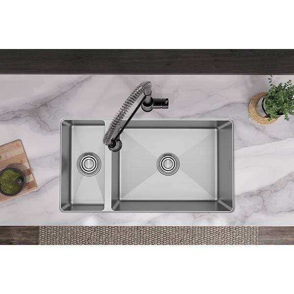 Elkay EFRU321910T Crosstown® 16 Gauge Stainless Steel 32-1/4" x 18-1/4" x 10" 30/70 Double Bowl Undermount Sink