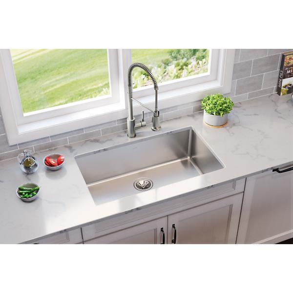 Elkay ELUH3017T Lustertone Iconix® 18 Gauge Stainless Steel 32-1/2 x 19-1/2" x 9" Single Bowl Undermount Sink