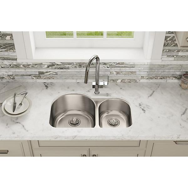 Elkay ELUH311910R Lustertone® Classic Stainless Steel 31-1/4" x 20" x 10" Offset 60/40 Double Bowl Undermount Sink