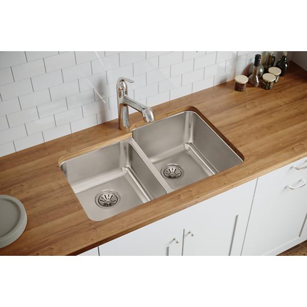 Elkay ELUH3120L Lustertone Classic Stainless Steel 31-1/4" x 20-1/2" x 9-7/8" Offset Double Bowl Undermount Sink