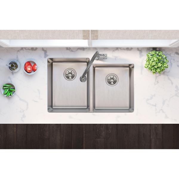 Elkay ELUH3120RT Lustertone Iconix® 18 Gauge Stainless Steel 31-1/4" x 20-1/2" x 9" Double Bowl Undermount Sink with Right Small Bowl