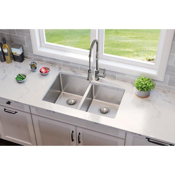 Elkay ELUH3120RT Lustertone Iconix® 18 Gauge Stainless Steel 31-1/4" x 20-1/2" x 9" Double Bowl Undermount Sink with Right Small Bowl