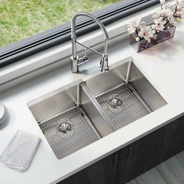 Elkay ELUHH3118TPDBG Lustertone Iconix® 16 Gauge Stainless Steel 32-3/4" x 19-1/2" x 9" Double Bowl Undermount Sink Kit with Perfect Drain®