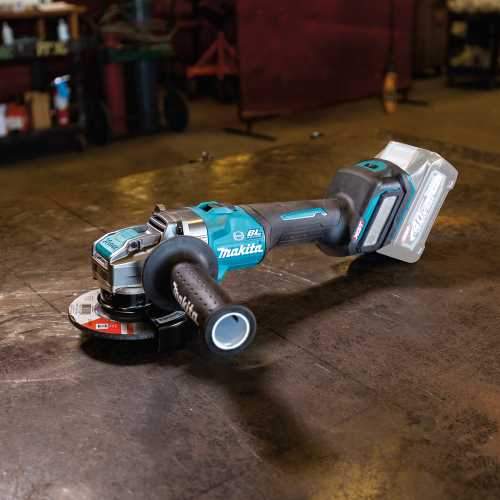 Makita GAG11Z 40V max XGT® Brushless Cordless 4‘1/2" / 5" X‘LOCK Angle Grinder, with Electric Brake, AWS® Capable, Tool Only