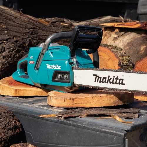 Makita GCU04Z 40V max XGT® Brushless Cordless 18" Chain Saw, Tool Only