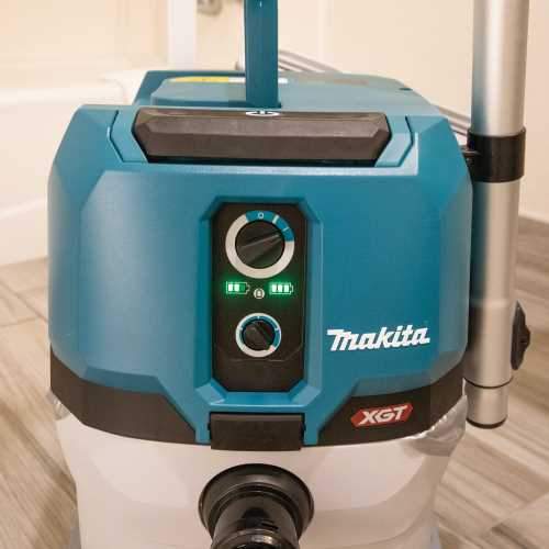 Makita GCV03PM 40V max XGT® Brushless Cordless 4 Gallon Wet/Dry Dust Extractor/Vacuum Kit (4.0Ah)