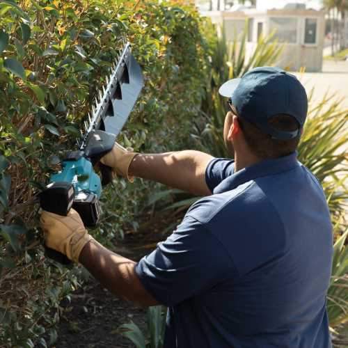 Makita GHU04M1 40V max XGT® Brushless Cordless 24" Single‘Sided Hedge Trimmer Kit (4.0Ah)