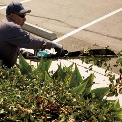 Makita GHU04M1 40V max XGT® Brushless Cordless 24" Single‘Sided Hedge Trimmer Kit (4.0Ah)