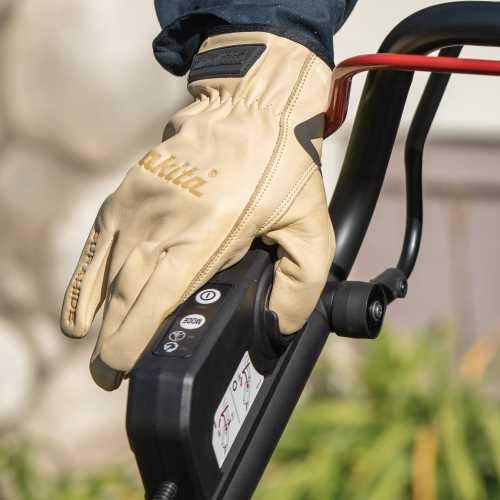 Makita GML01PL 40V max XGT® Brushless 21" Self‘Propelled Commercial Lawn Mower Kit (8.0Ah)