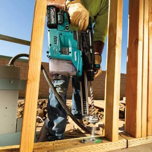 Makita GRH08M1W 40V max XGT® Brushless Cordless 1‘3/16" SDS‘PLUS AVT® Rotary Hammer Kit w/Dust Extractor, AFT®, AWS® Capable (4.0Ah)