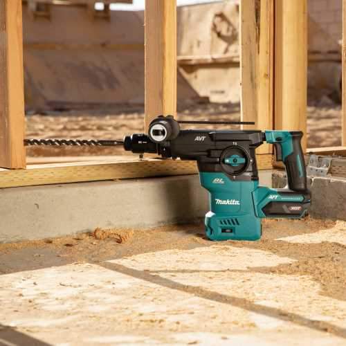Makita GRH09Z 40V max XGT® Brushless Cordless 1‘3/16" SDS‘PLUS AVT® Rotary Hammer, with Interchangeable Chuck, AWS® Capable, Tool Only