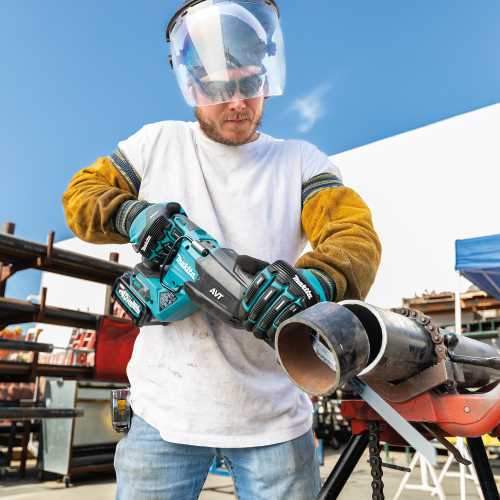 Makita GRJ02M1 40V max XGT® Brushless Cordless AVT® Orbital Recipro Saw Kit (4.0Ah)