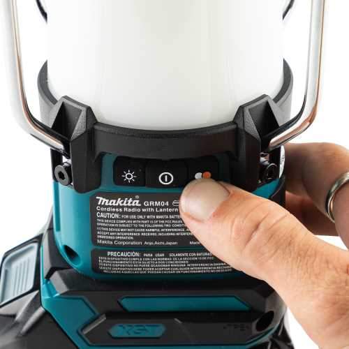 Makita GRM04 40V max XGT® Cordless Lantern with Radio, Tool Only