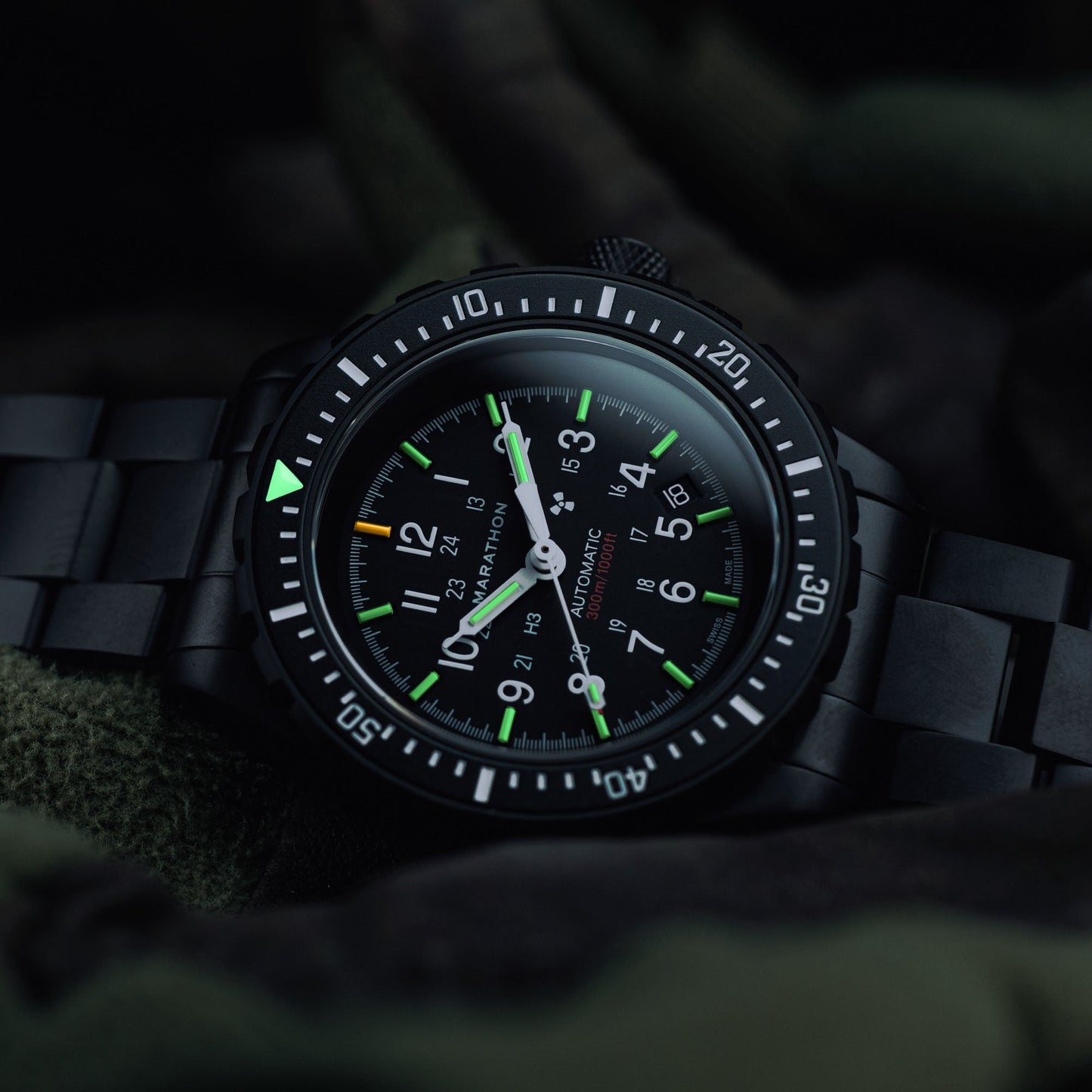 Marathon WW194006BK-0109 Anthracite Large Diver's Automatic (GSAR) - 41mm with Anthracite Stainless Steel MA Bracelet