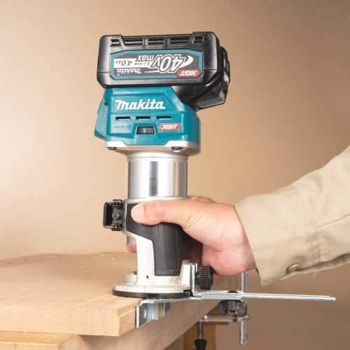 Makita GTR01D1 40V max XGT® Brushless Cordless Compact Router Kit (2.5Ah)