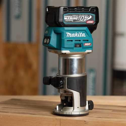 Makita GTR01D1 40V max XGT® Brushless Cordless Compact Router Kit (2.5Ah)