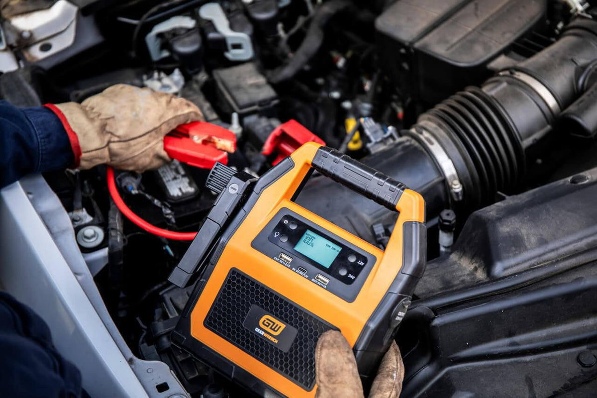 Gearwrench GWLBJ30 3000A 12V/24V Lithium Battery Jump Starter and Powerbank