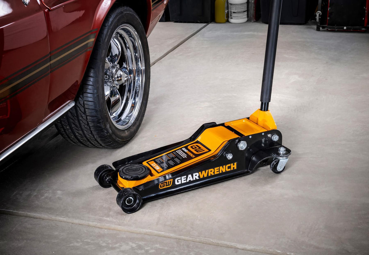 Gearwrench GWLPFJ3T 3.5 Ton Low Profile Floor Jack
