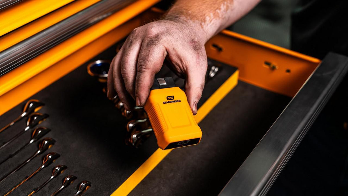 Gearwrench GWSMARTBT Professional Bi-Directional Diagnostic Scan Tool