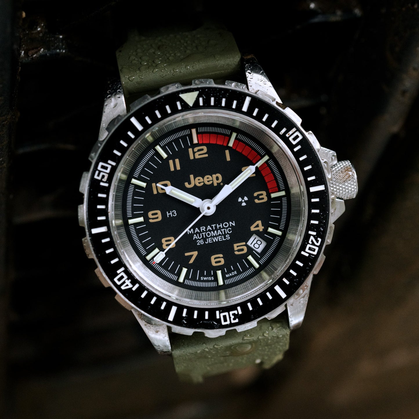Marathon WW194006SS-4101 Large Diver's Automatic (GSAR) Jeep® x - (41mm) Black Dial / OD Green Rubber Strap