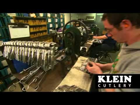 Klein Tools 717C Curved Carpet Napping Shear, Coated, 7-7/8-Inch