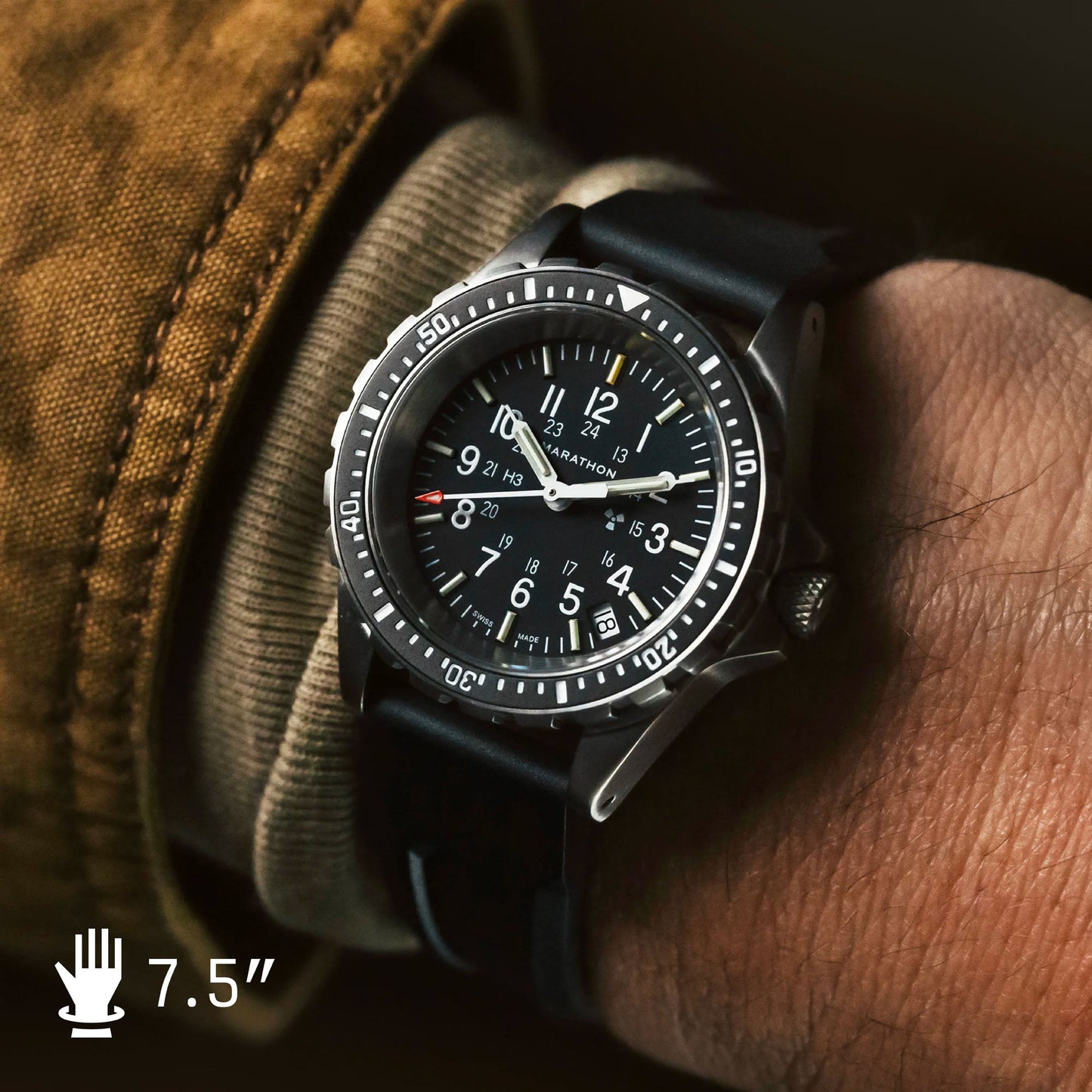 Marathon WW194027SS-0130 Medium Diver's Quartz (MSAR Quartz) - 36mm with 3 pieces Black Rubber Strap