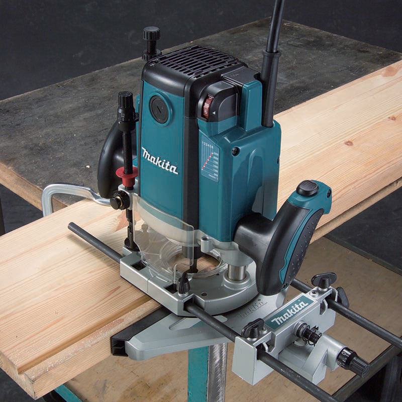 Makita RP2301FC 3‘1/4 HP* Plunge Router, with Variable Speed