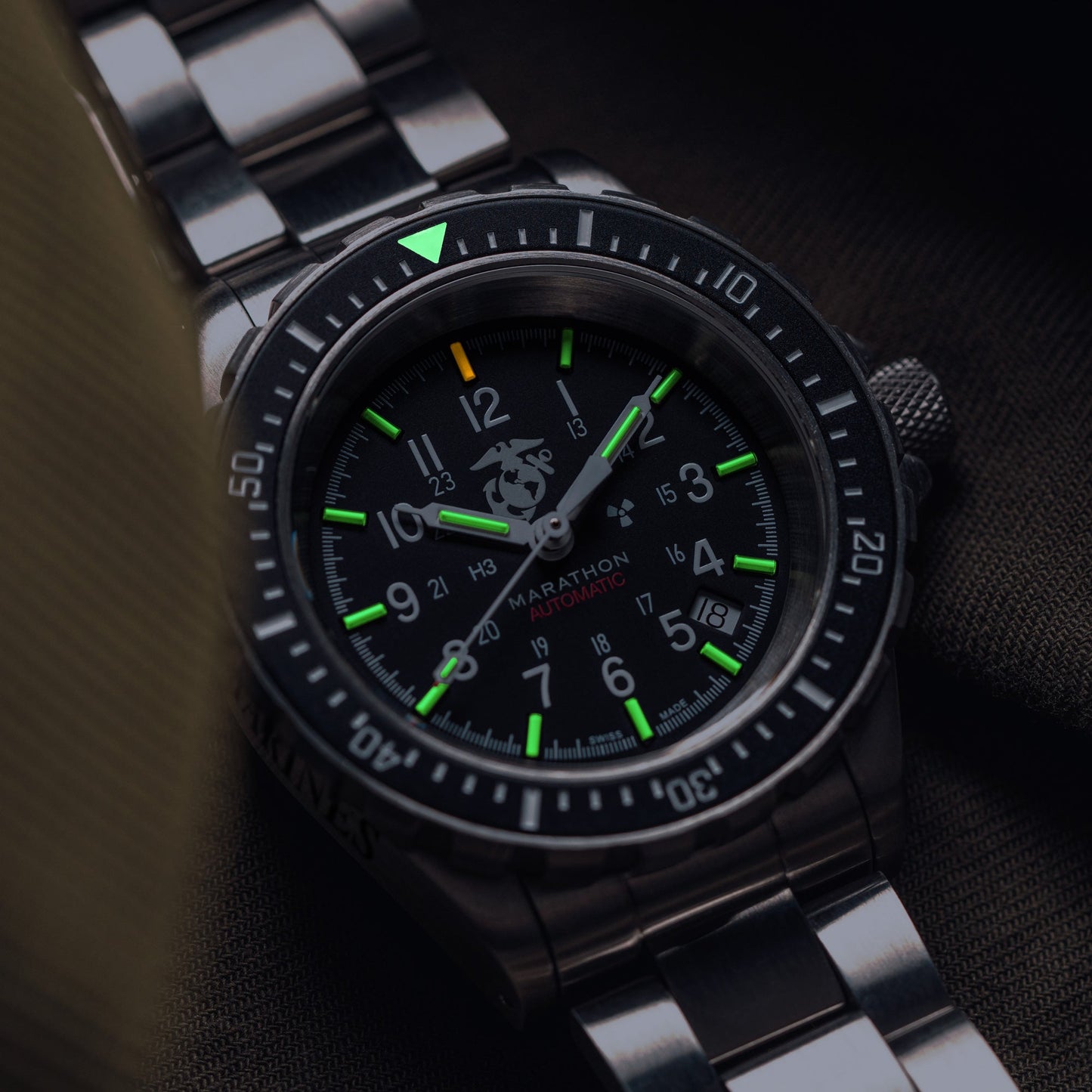 Marathon WW194006SS-0209 Large Diver's Automatic (GSAR) - 41mm - USMC with Stainless Steel MA Bracelet