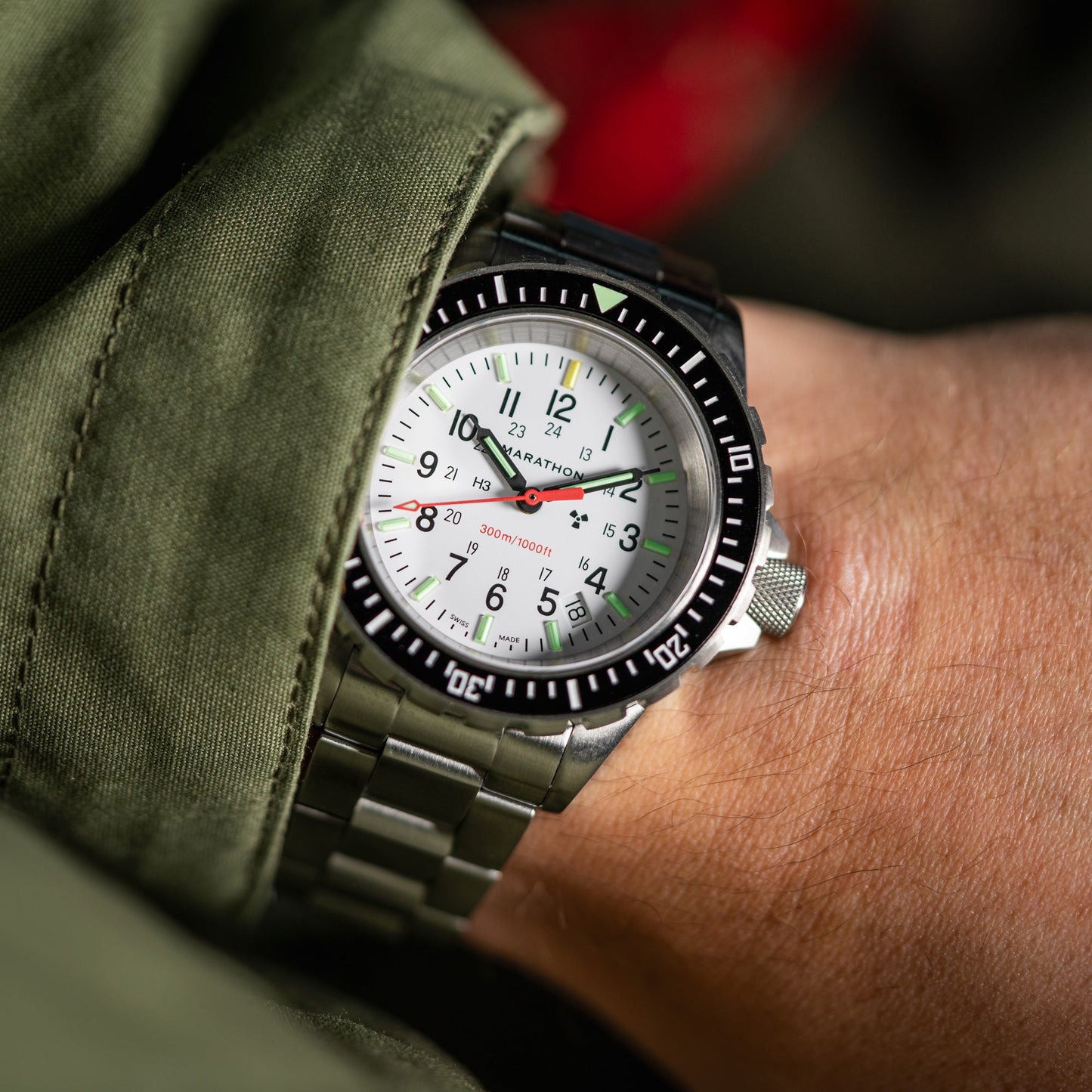 Marathon WW194007SS-0512 Arctic Edition Large Diver's Quartz (TSAR) - 41mm with Stainless Steel MA Bracelet