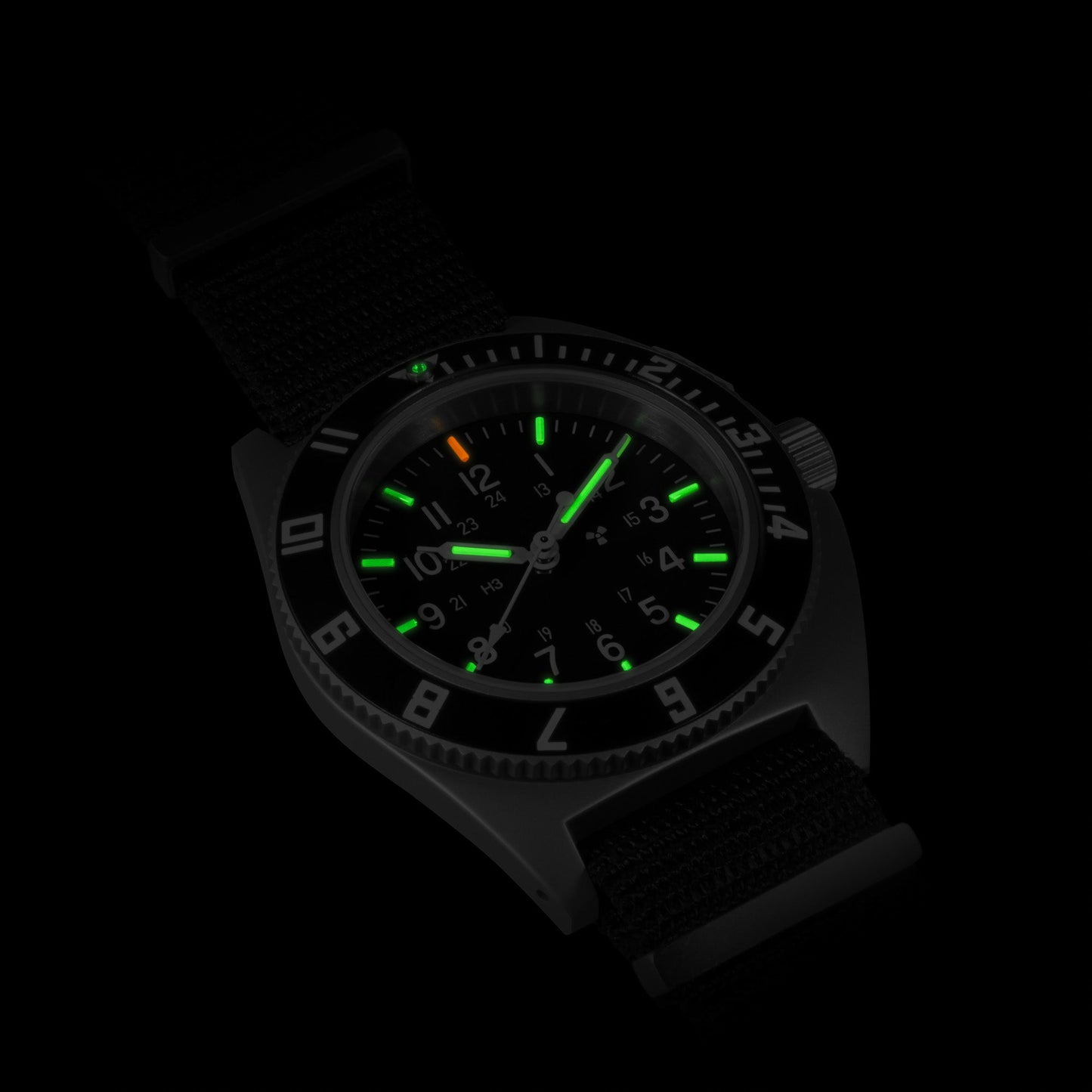 Marathon WW194001SS-0802 41mm Steel Navigator with Tritium Tubes on DEFSTAN Nylon Strap 11