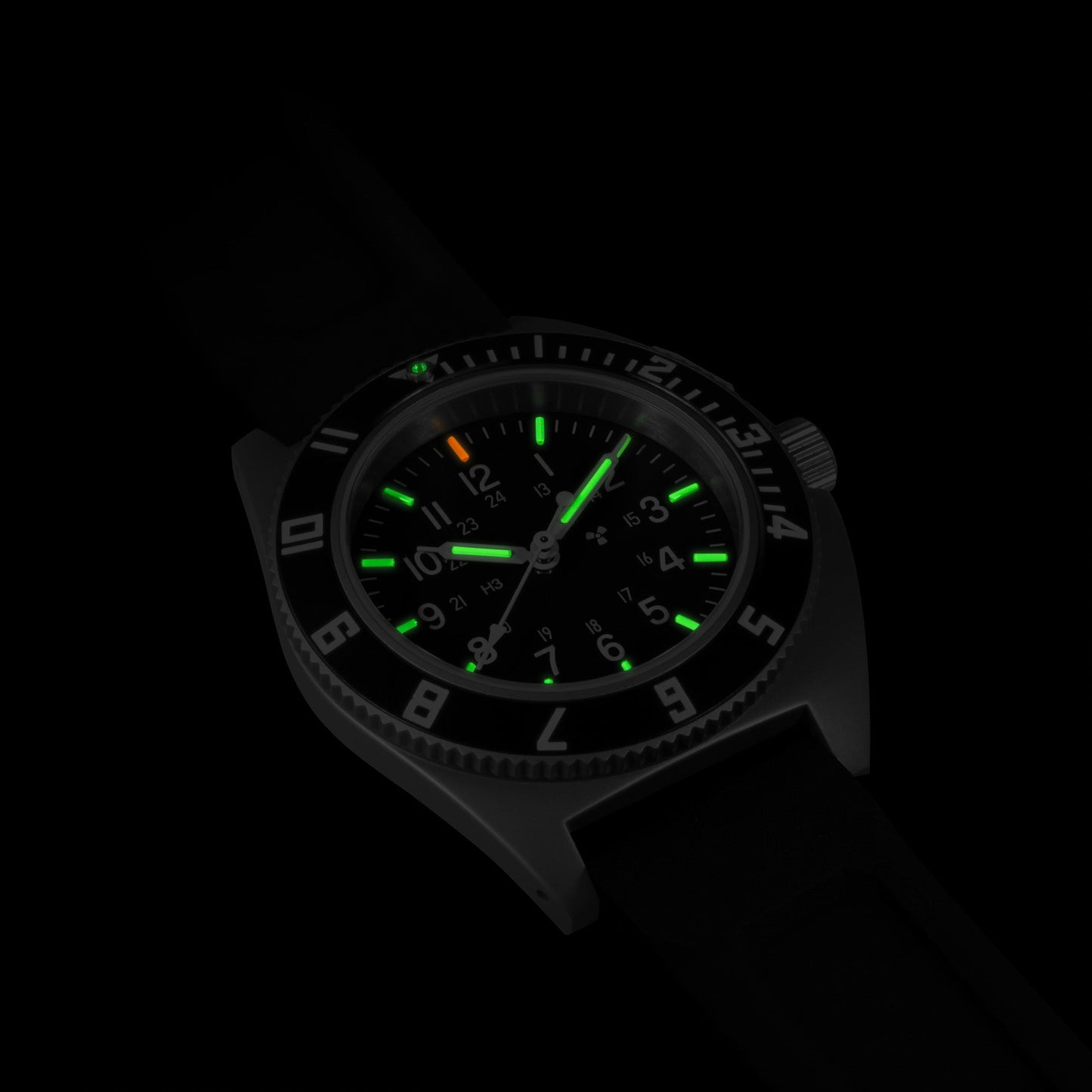 Marathon WW194001SS-0830 Steel Navigator Watch on 3-Piece Rubber Strap Kit, Digital, Battery Operated, 41 mm