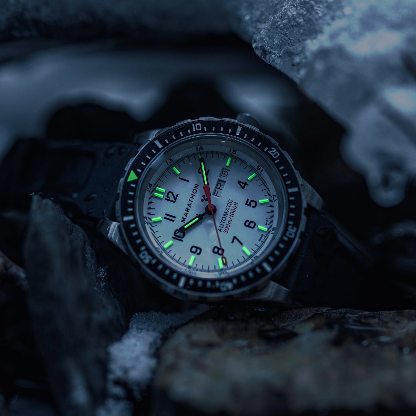 Marathon WW194021SS-0530 Arctic edition Jumbo Diver's Automatic (JDD) - 46mm with 3 pieces Black Rubber Strap