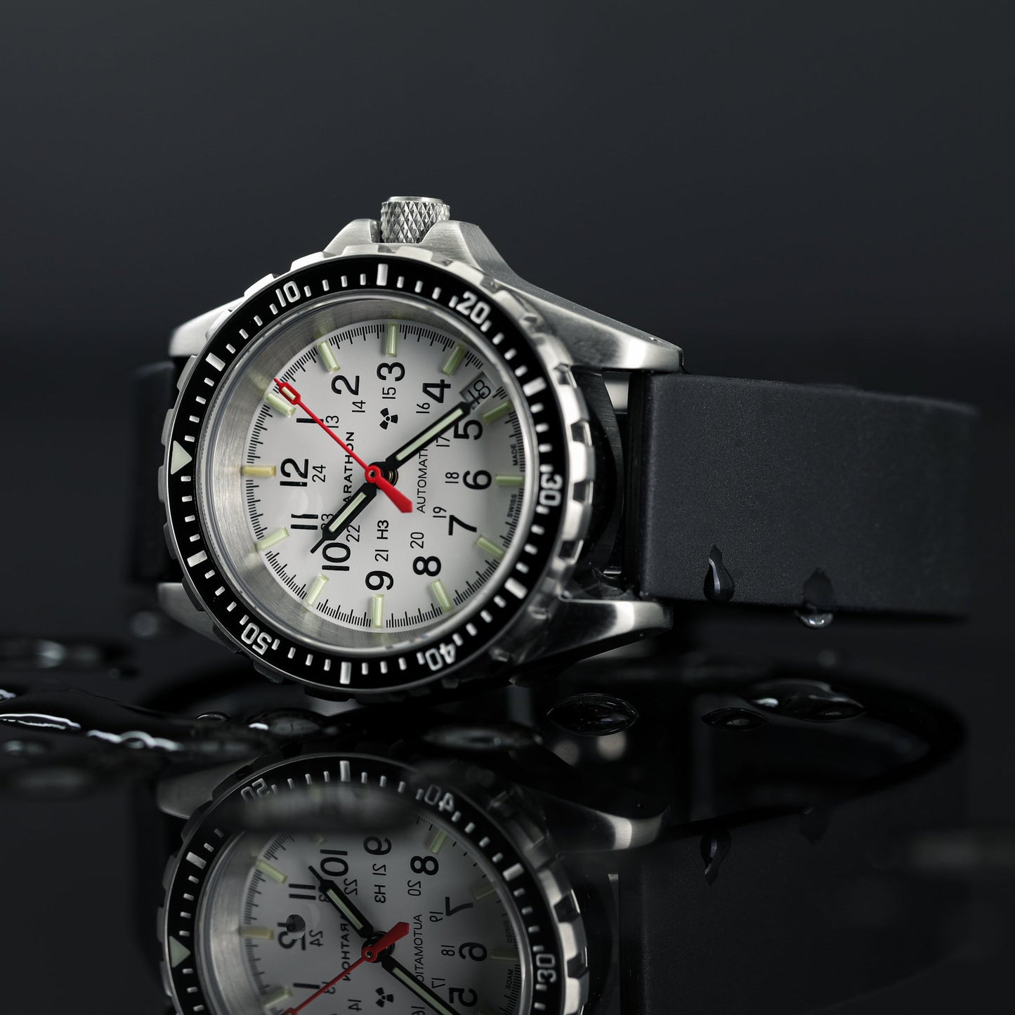 Marathon WW194026SS-0530 Arctic Edition Medium Diver's Automatic (MSAR Auto) - 36mm with 3 pieces Black Rubber Strap