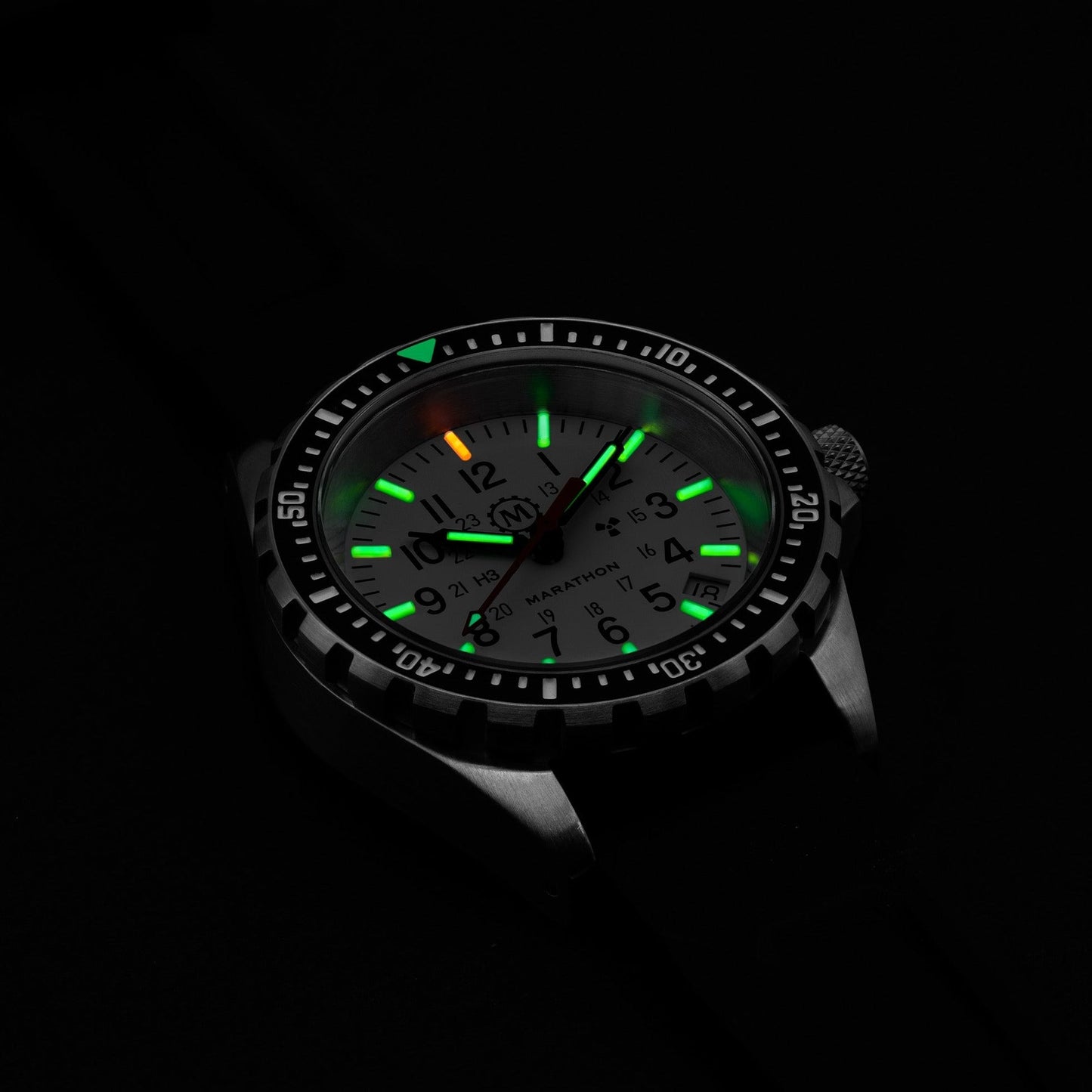 Marathon WW194027SS-0506 Arctic Edition Medium Diver's Quartz (MSAR Quartz) - 36mm with Stainless Steel MA Bracelet